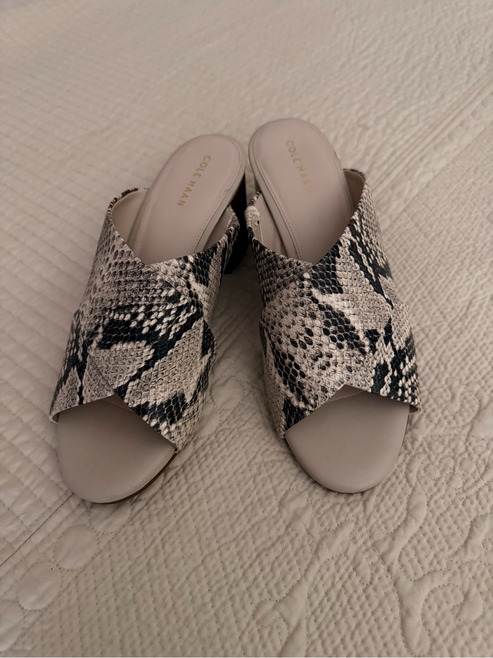 COLE HAAN Cole Haan Women's Snake-Print Slide Sandals in Beige/Black